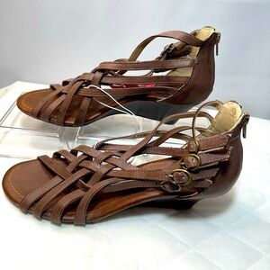 Merona Womens Sz 8 Strappy Wedge Heel Shoes Open Toe Buckled Back Zipper Padded
